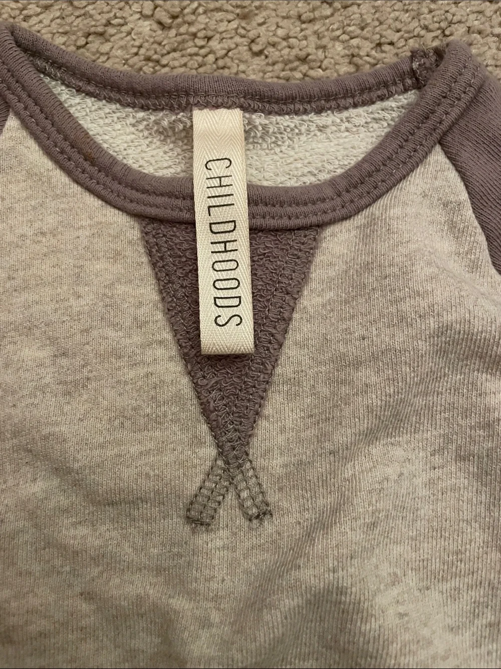 Childhood’s Clothing Two-Tone Gray & Lavender Kids Sweatsuit Set